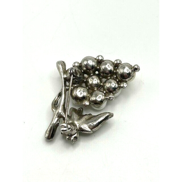 Vintage Silver Tone Rhinestones & Faux Pearls Grape Brooch Pin - Picture 6 of 9